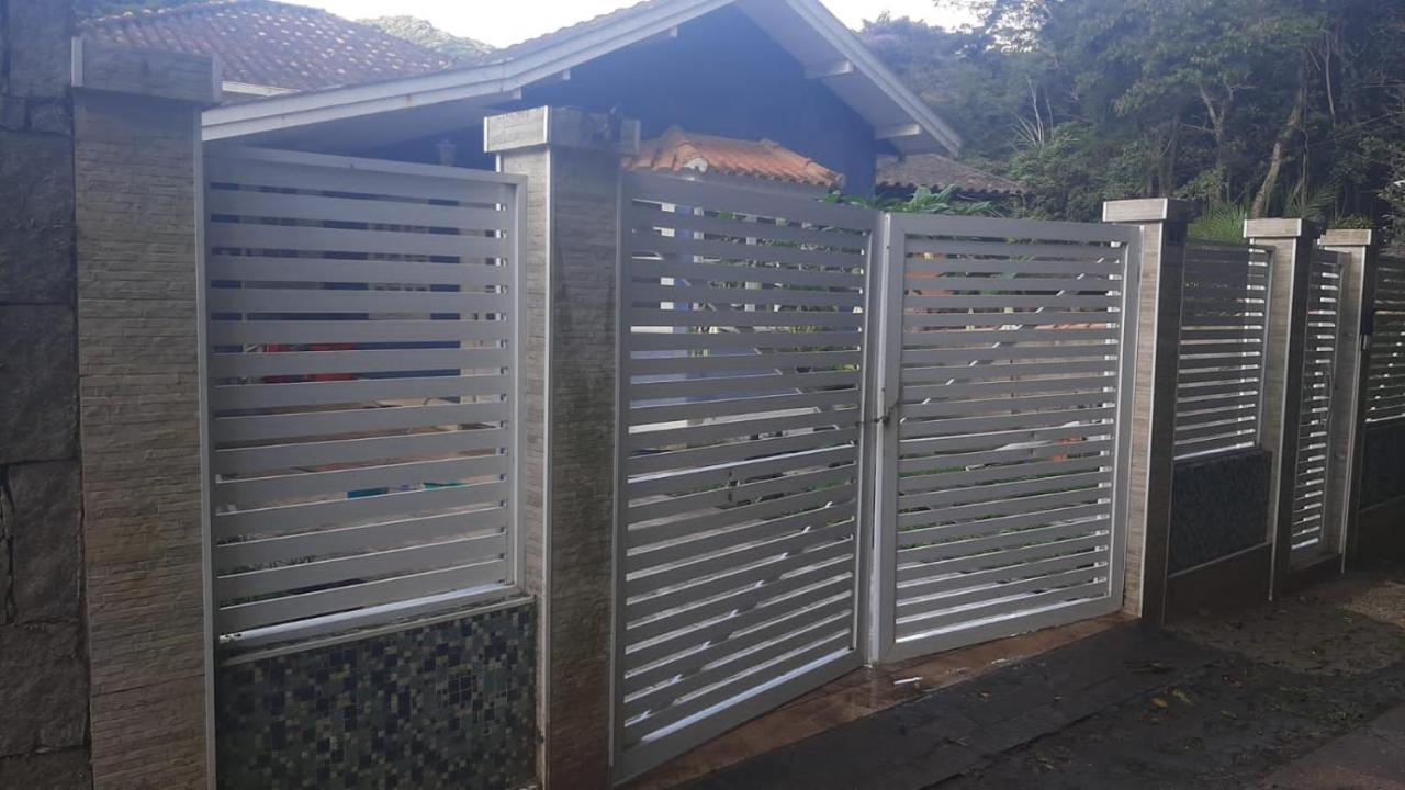 Suite Zyaarat - Conforto E Cultura Em Sao Pedro Da Serra Nova Friburgo Exteriör bild